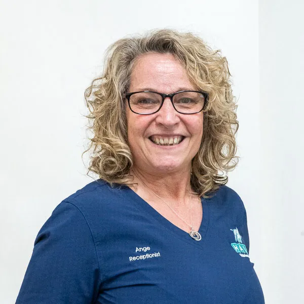 Ange Perrett - Hale (Web)